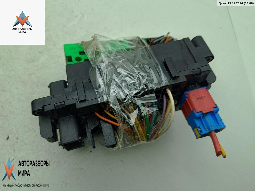 блок предохранителей Citroen Xsara Picasso 1 поколение 2000, 1.8 л., бензин, МКПП, красный, минивэн, 9627791880 - фото №1