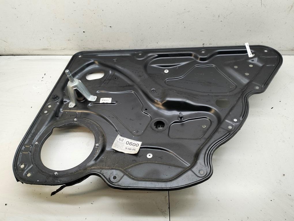 стеклоподъемник задний правый Volkswagen Passat B6 2006, 2.0 л., дизель, МКПП, серый, универсал, 3C4839756G