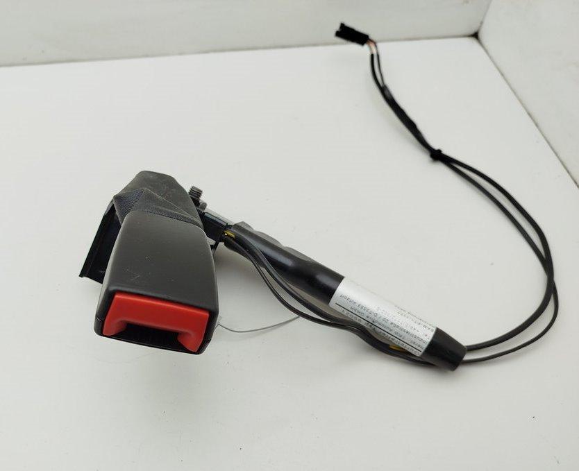 замок ремня безопасности BMW 7 F01/F02 2012, 3.0 л., гибрид, АКПП, серый, седан