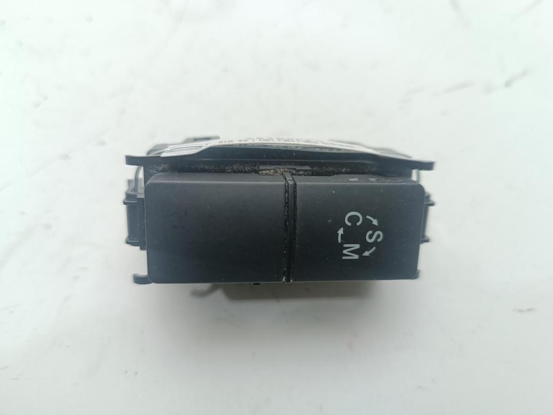 кнопка (выключатель) Mercedes-Benz E W212 2010, 3.0 л., дизель, АКПП, бежевый, универсал, 2129050800