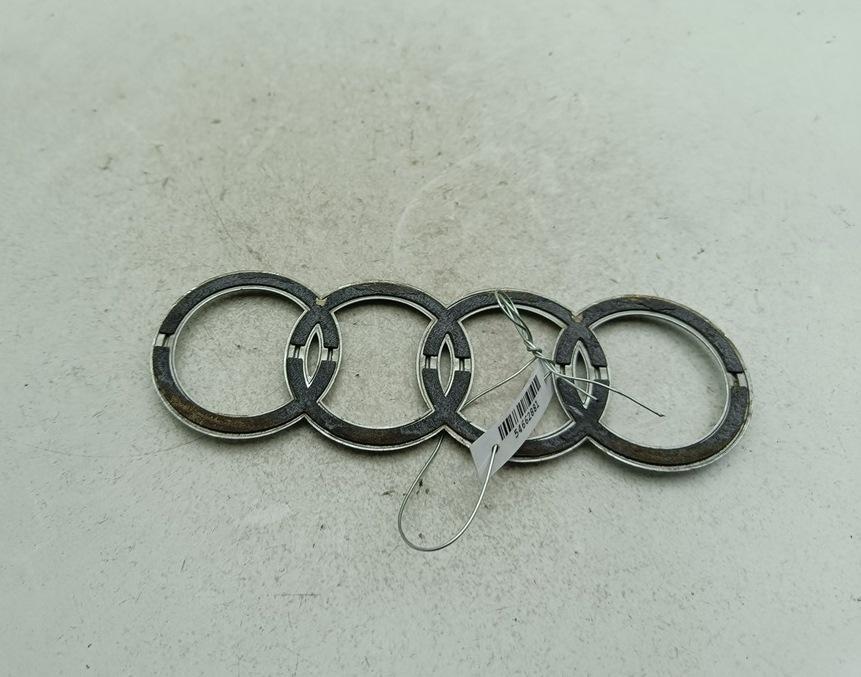 эмблема Audi A4 B5 1996, 1.6 л., бензин, АКПП, серый, седан - фото №1