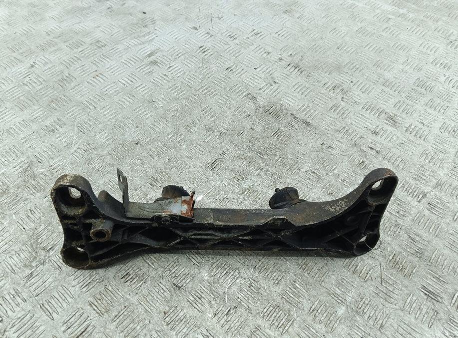 кронштейн КПП BMW 3 E46 2005, 1.8 л., бензин, МКПП, синий, универсал, 6768555