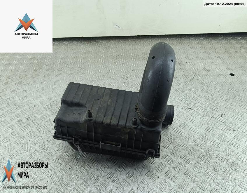 корпус воздушного фильтра Peugeot 806 221 1997, 2.1 л., дизель, МКПП, синий, минивэн, 323747 - фото №1