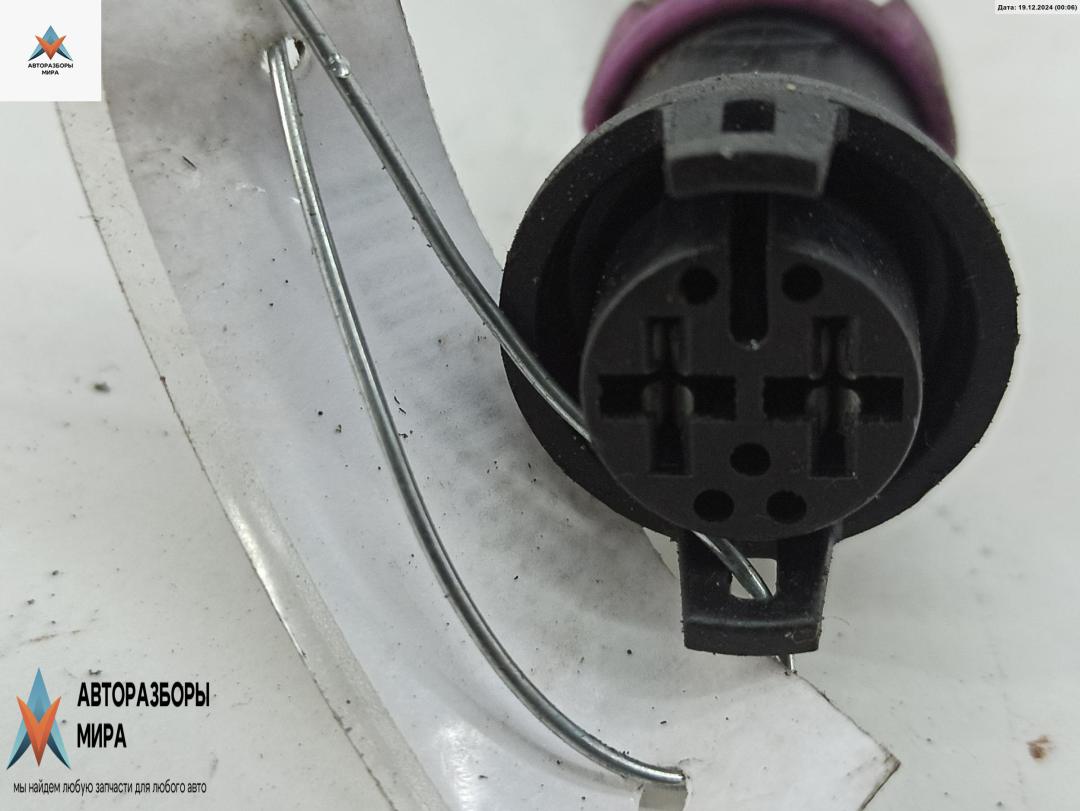 разъем (фишка) проводки Audi 100 4A/C4 1993, 2.0 л., бензин, МКПП, серый, седан, 813971955 - фото №1