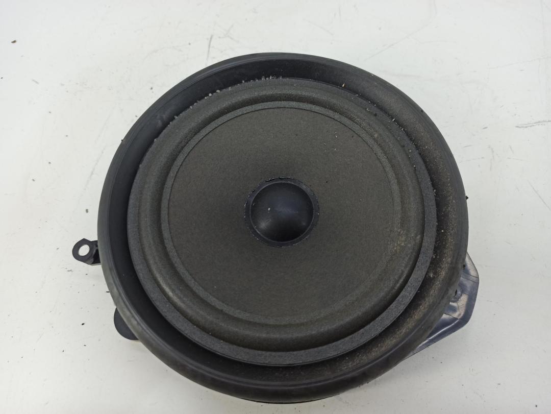 динамик двери Audi A4 B6 2002, 1.9 л., дизель, МКПП, чёрный, универсал, 8E0035411