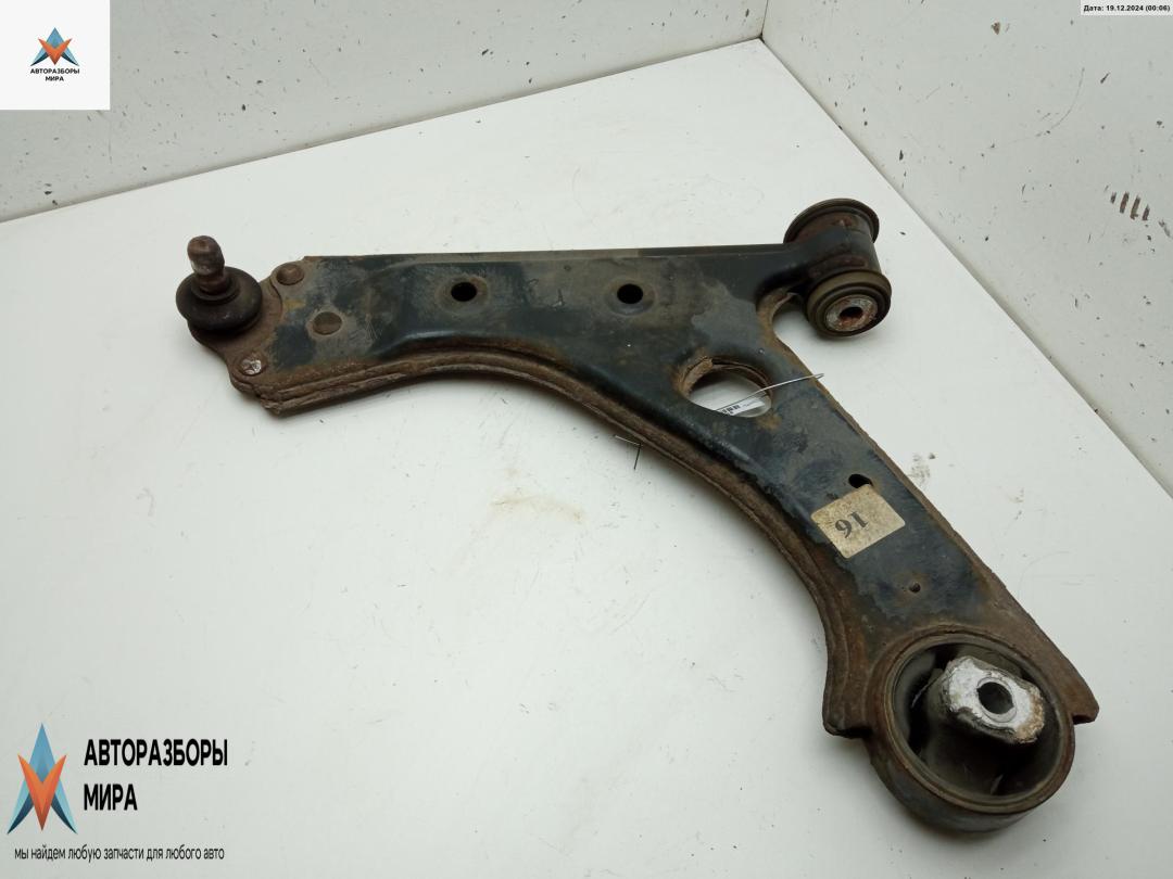 рычаг передний левый Fiat Grande Punto 1 поколение 2007, 1.4 л., бензин, МКПП, жёлтый, хетчбэк 3 дв. - фото №1