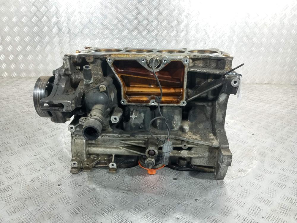 блок цилиндров Mazda 3 BL 2008, цвет - фото №1