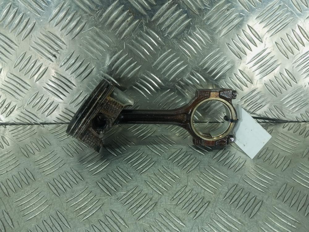 поршень Opel Vectra C 2004, Бензин 2.2, цвет - фото №1