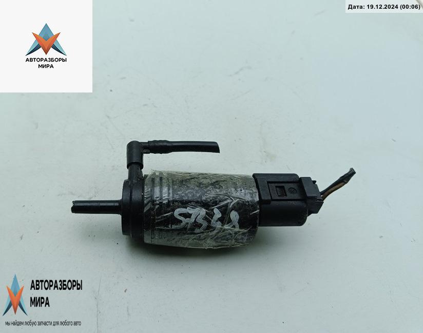 насос (моторчик) омывателя стекла BMW 5 серия E39 1999, синий, седан, 8377612 - фото №1