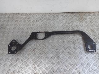 балка под радиатор Audi A4 B5 1996, 1.6 л., бензин, АКПП, серый, седан, 8D0805851
