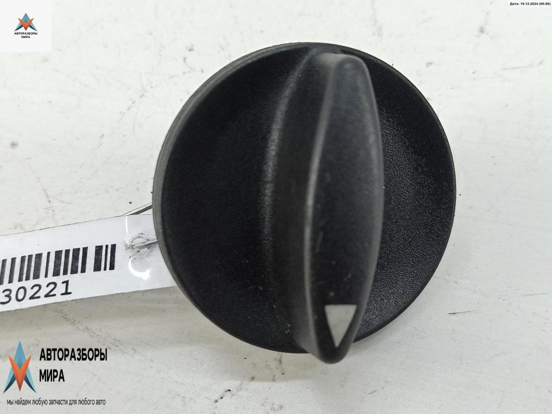 прочая запчасть Audi A4 B5 1996, 1.6 л., бензин, АКПП, серый, седан, 8D0819041A - фото №1