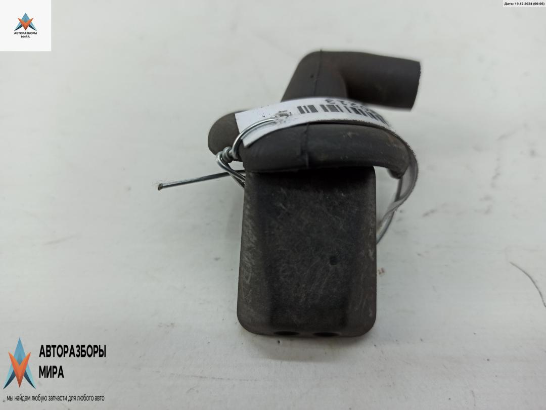 форсунка омывателя лобового стекла Audi A4 B5 1996, 1.6 л., бензин, АКПП, серый, седан, 8D0955988 - фото №1