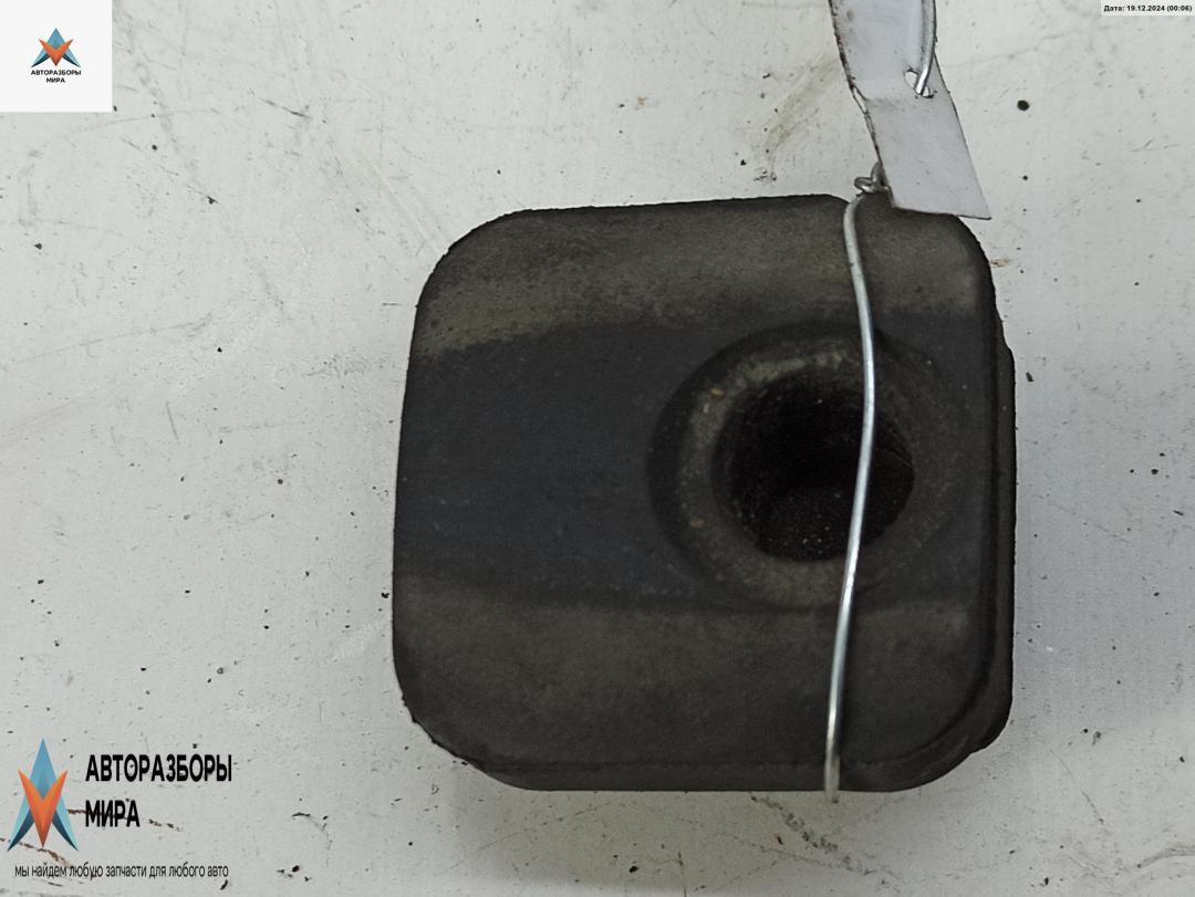 кронштейн радиатора Audi A4 B5 1996, 1.6 л., бензин, АКПП, серый, седан, 8D0121275 - фото №1