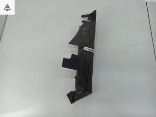 диффузор вентилятора Audi A4 B5 1996, 1.6 л., бензин, АКПП, серый, седан, 8D0121283