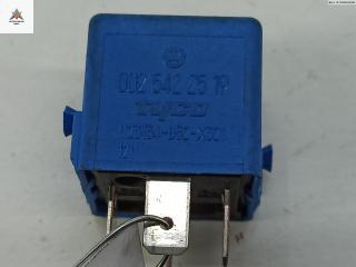 реле (прочие) Mercedes-Benz A-Класс W168/V168 [рестайлинг] 2003, 1.6 л., бензин, МКПП, синий, хетчбэк 5 дв., 0025422519