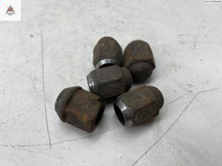 болт колесный Suzuki SX4 1 поколение 2007, 2.0 л., бензин, МКПП, серый, внедорожник 5 дв.