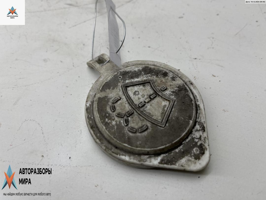 крышка бачка омывателя Mitsubishi Space Wagon 3 поколение (Typ N50) 1999, 2.4 л., бензин, МКПП, серый, минивэн - фото №1