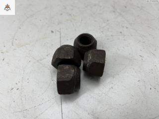 болт колесный Mitsubishi Carisma 1 поколение [рестайлинг] 2003, 1.8 л., бензин, АКПП, серый, хетчбэк 5 дв.