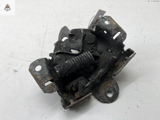 замок капота Mitsubishi Space Wagon 3 поколение (Typ N50) 1999, 2.4 л., бензин, МКПП, серый, минивэн