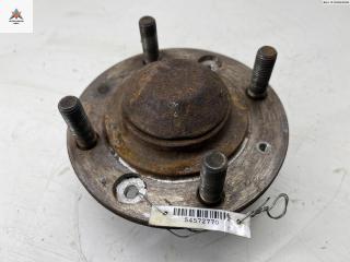 ступица задняя левая Mitsubishi Carisma 1 поколение [рестайлинг] 2002, 1.6 л., бензин, МКПП, синий, хетчбэк 5 дв.