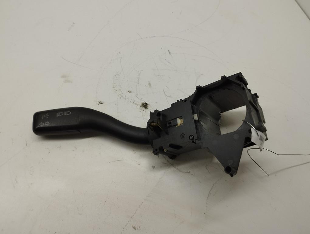 переключатель поворотов Audi A6 4F/C6 2005, 2.7 л., дизель, АКПП, серый, универсал, 4E0953513A - фото №1