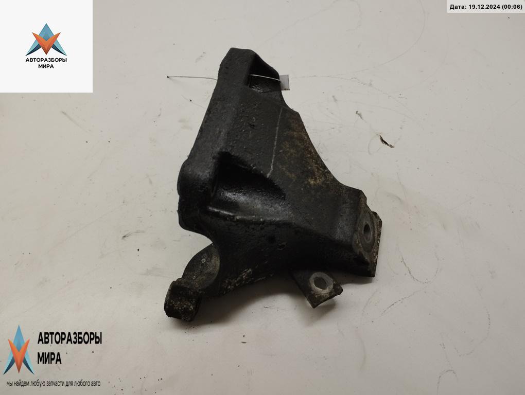 кронштейн двигателя Audi A6 Allroad Quattro C6 2007, 3.0 л., дизель, АКПП, серый, универсал, 4F0199308AB - фото №1