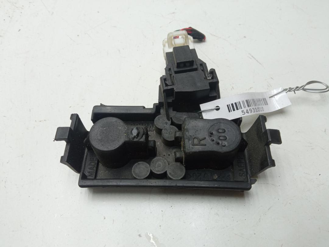Плата фонаря заднего правого Nissan Primera P11 2000, 1.8 л., бензин, МКПП, серый, хетчбэк 5 дв.