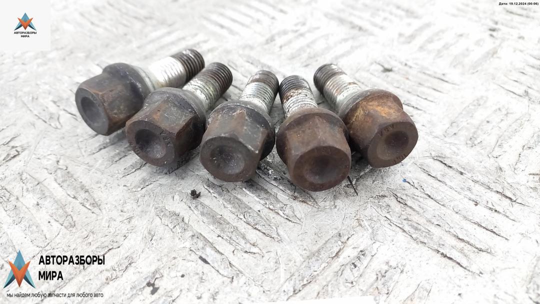 болт колесный BMW 5 серия E60/E61 2006, 2.5 л., бензин, АКПП, чёрный, седан, 6781150 - фото №1