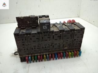 блок предохранителей Volkswagen Transporter T4 1993, 1.9 л., дизель, МКПП, белый, микроавтобус, 357937039