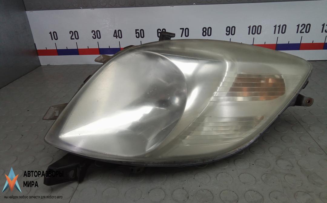 фара правая Toyota Yaris XP9 2007, 1.4 л., D-4D, дизель, МКПП, хетчбэк 5 дв. - фото №1