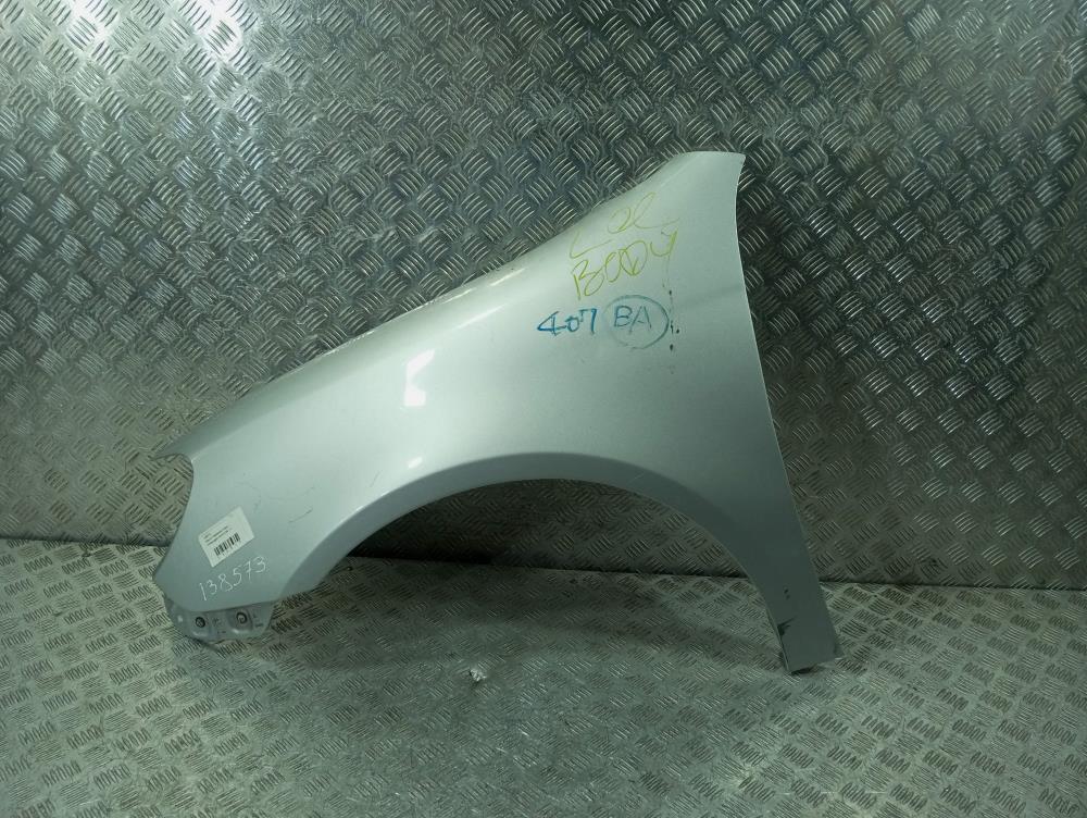 крыло переднее левое Volkswagen Golf 6 поколение 2011, цвет, универсал - фото №1