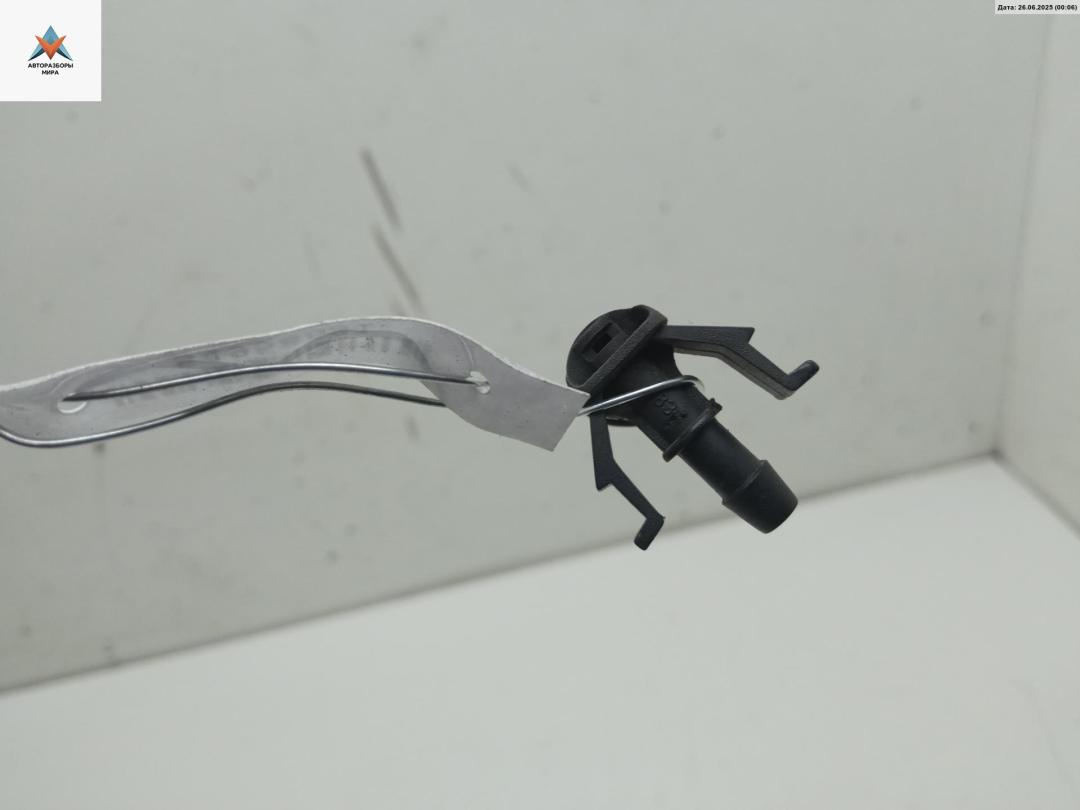 форсунка омывателя лобового стекла Fiat Grande Punto 1 поколение 2007, 1.4 л., бензин, МКПП, жёлтый, хетчбэк 3 дв. - фото №1