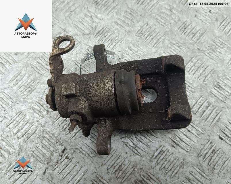 суппорт задний правый Peugeot 307 1 поколение 2003, 2.0 л., бензин, МКПП, зелёный, универсал - фото №1