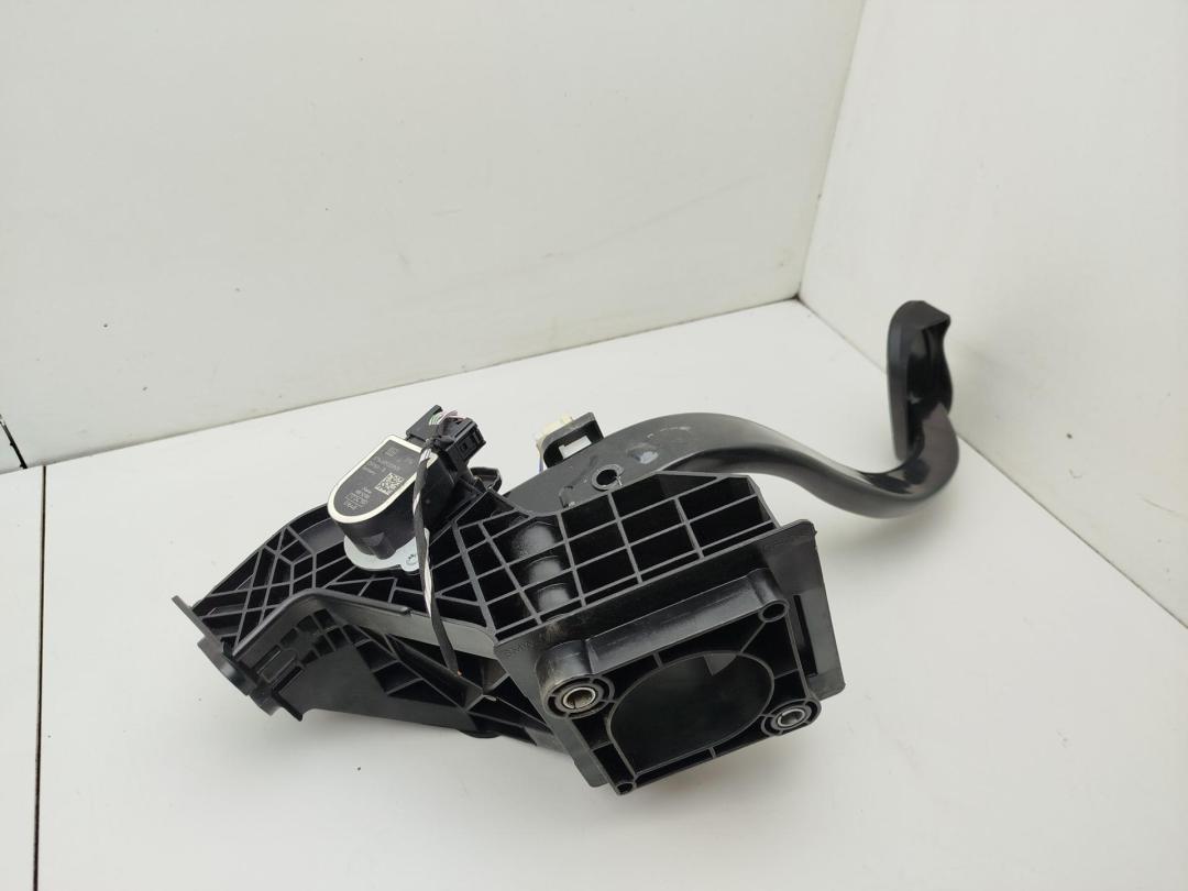 узел педальный (блок педалей) BMW 2 Tourer F45/F46 2019, 1.5 л., гибрид, АКПП, чёрный, минивэн, 6856596, 6855309