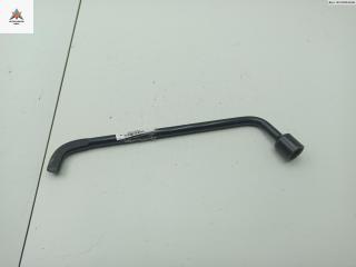 ключ колесный (балонный) Renault Megane 2 поколение 2003, 1.6 л., бензин, МКПП, красный, хетчбэк 3 дв.