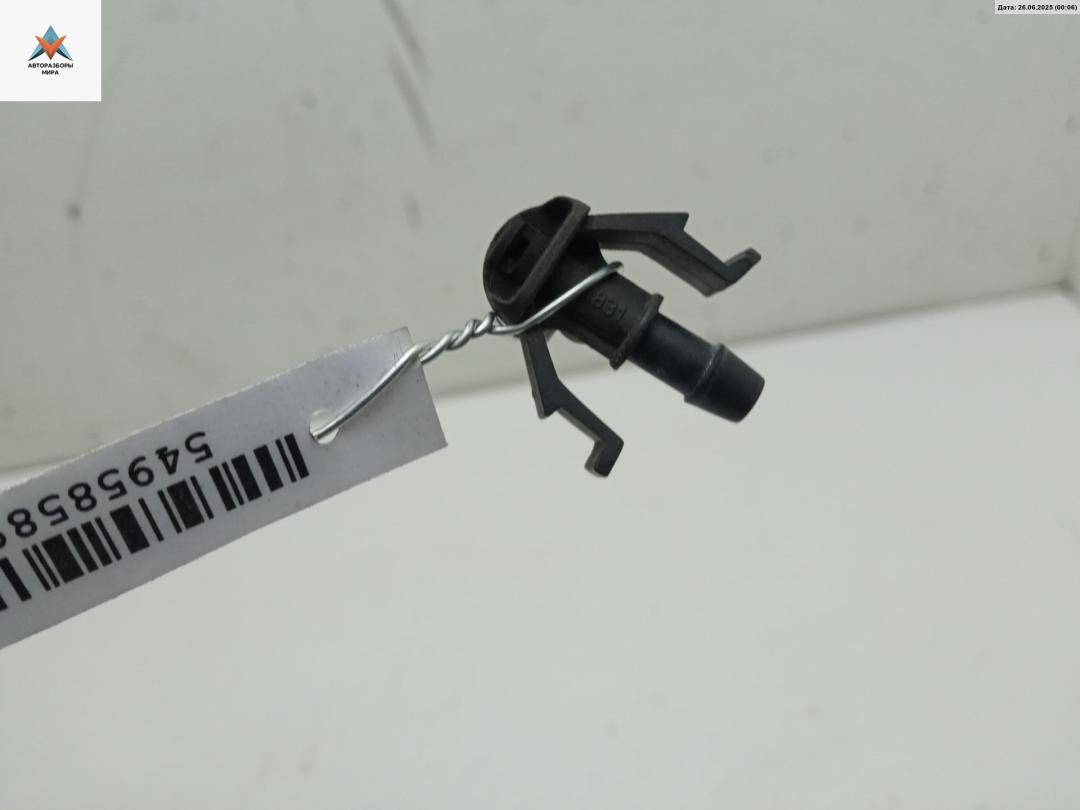 форсунка омывателя лобового стекла Fiat Grande Punto 1 поколение 2007, 1.4 л., бензин, МКПП, жёлтый, хетчбэк 3 дв. - фото №1