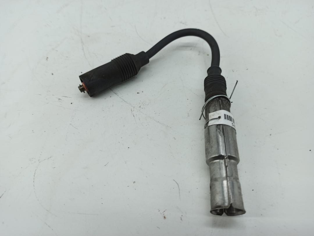 провод высоковольтный Audi A4 B5 1997, 1.6 л., бензин, МКПП, зелёный, седан, 021035255E