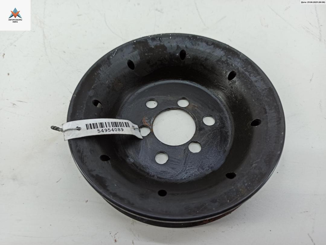 шкив насоса гидроусилителя Audi A4 B5 1997, 1.6 л., бензин, МКПП, зелёный, седан, 058145255C - фото №1