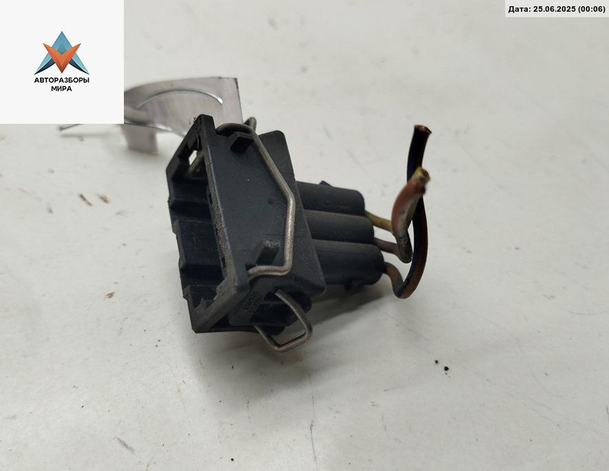 разъем (фишка) проводки Volkswagen Passat B5 1998, 1.9 л., дизель, МКПП, синий, седан, 357972753 - фото №1