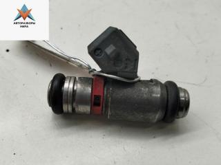 форсунка Volkswagen Golf 4 поколение 2000, 1.4 л., бензин, МКПП, красный, хетчбэк 5 дв., 036031C