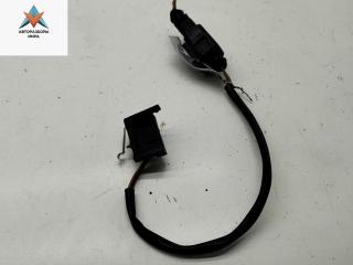 выключатель концевой (концевик) Volkswagen Passat B5 [рестайлинг] 2002, 1.9 л., дизель, МКПП, белый, универсал, 3B0962103