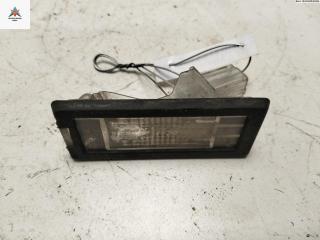 подсветка номера Renault Scenic 2 поколение 2004, 1.6 л., бензин, МКПП, красный, минивэн, 8200013577