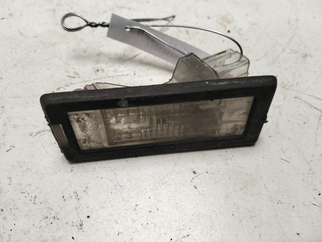 подсветка номера Renault Scenic II 2004, 1.6 л., бензин, МКПП, красный, минивэн, 8200013577