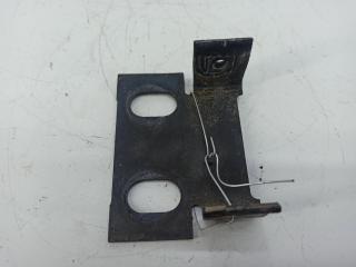 кронштейн переднего бампера Audi 80 B3 1990, 1.8 л., бензин, МКПП, красный, седан