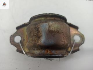 крепление стабилизатора / втулки стабилизатора Audi A4 B5 1996, 1.6 л., бензин, АКПП, серый, седан, 4D0411336D