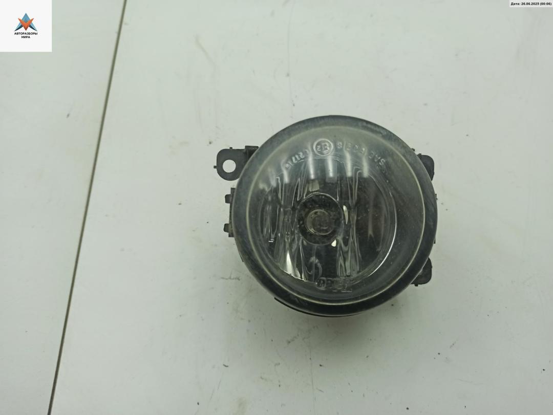 фара противотуманная правая Renault Megane 2 поколение 2003, 1.6 л., бензин, МКПП, красный, хетчбэк 3 дв., 8200074008 - фото №1