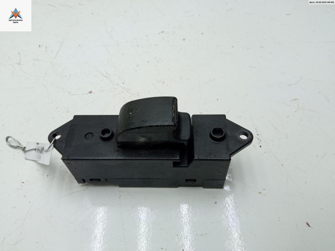 кнопка стеклоподъемника заднего правого Mitsubishi Lancer 9 поколение 2006, 2.0 л., бензин, МКПП, чёрный, седан - фото №1