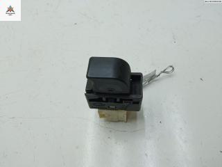 кнопка стеклоподъемника переднего правого Nissan Primera P11 2000, 1.8 л., бензин, МКПП, серый, хетчбэк 5 дв.