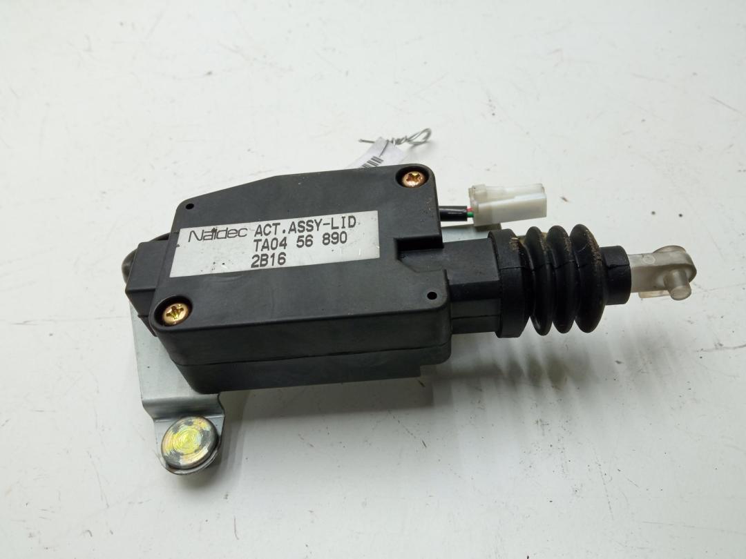 активатор замка багажника Mazda Xedos 9 2002, 2.5 л., бензин, АКПП, серый, седан, TA0456890