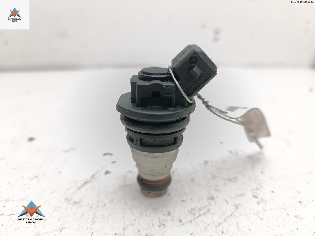 форсунка Peugeot 406 1 поколение 1995, 1.6 л., бензин, МКПП, красный, седан, IW720 - фото №1